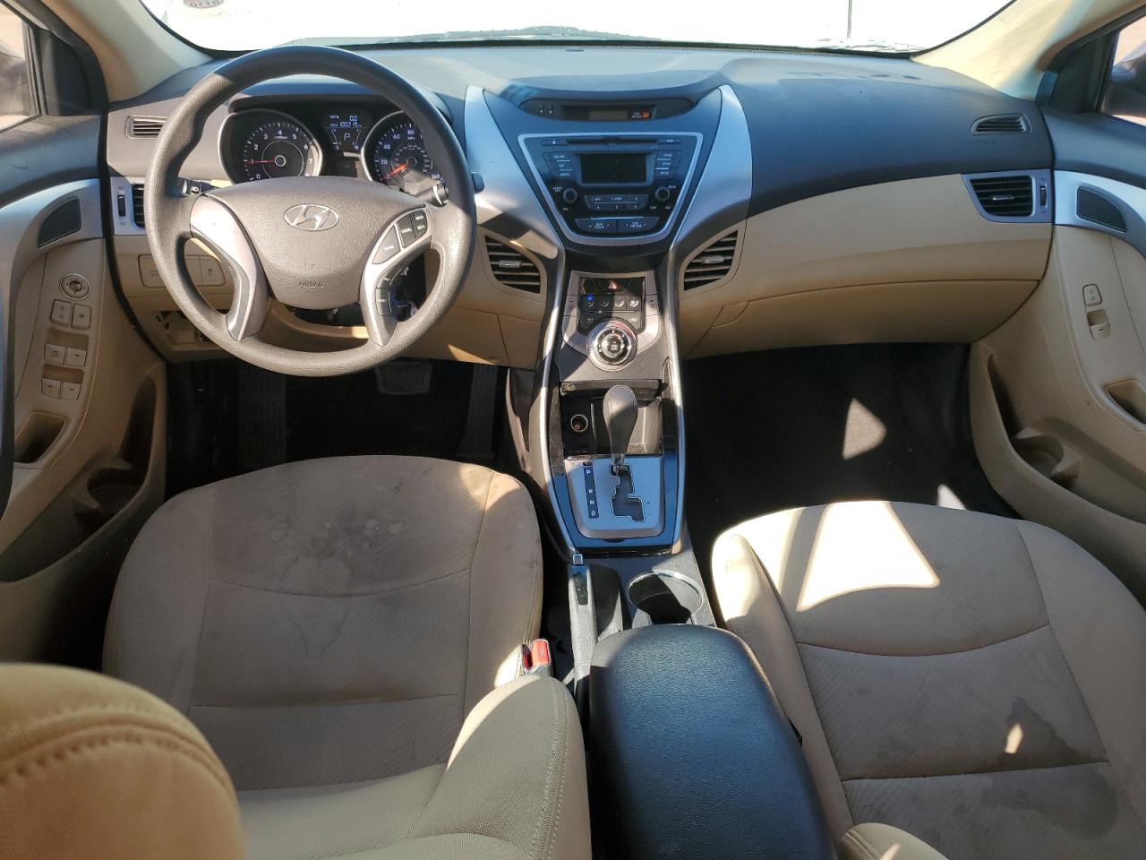 2013 Hyundai Elantra - Image 8