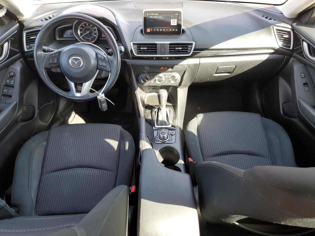 2015 Mazda 3 - Image 8