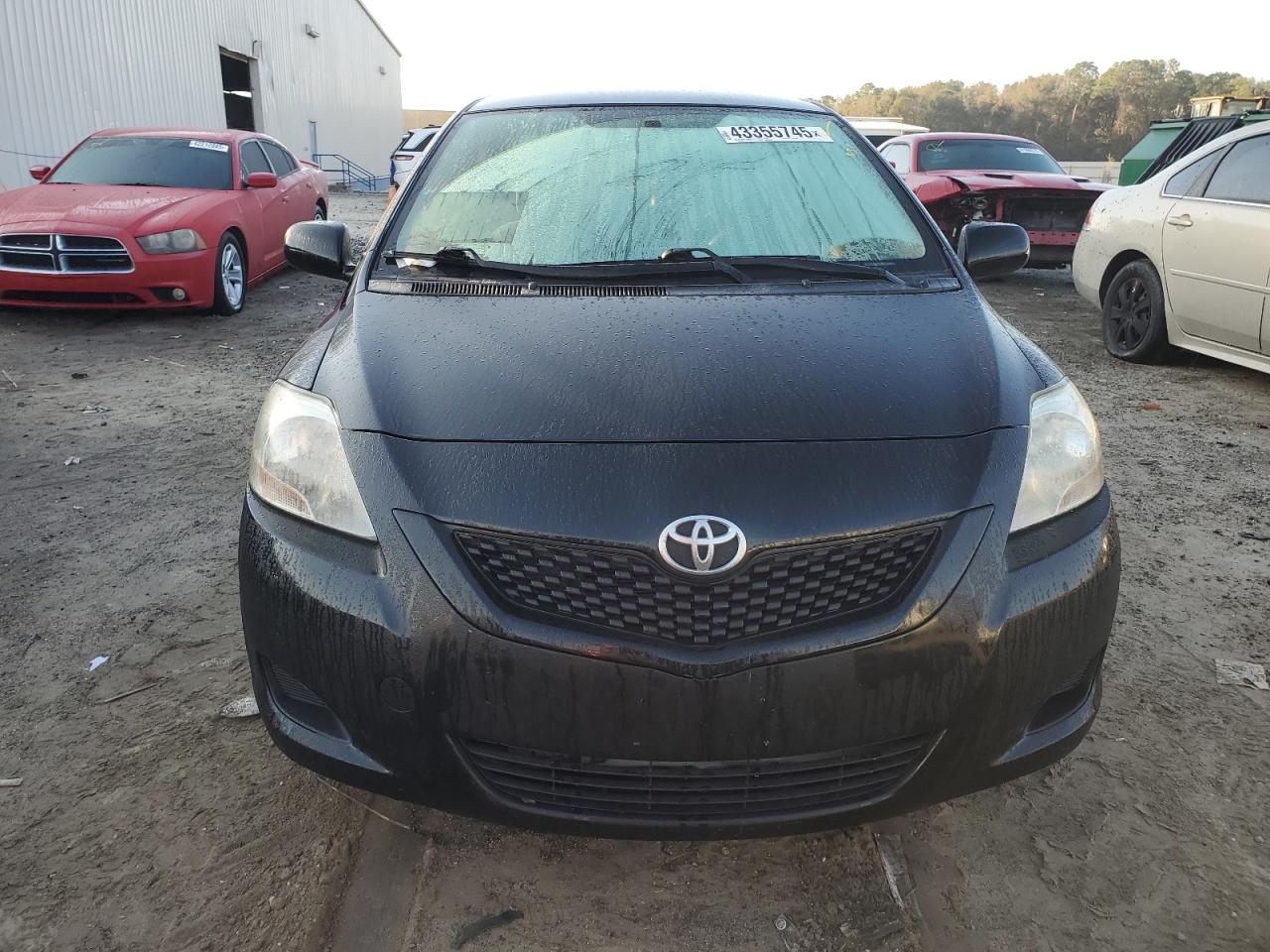 2012 Toyota Yaris - Image 5