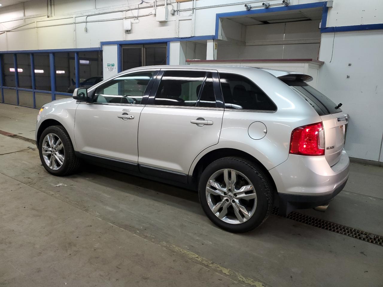 2011 Ford Edge - Image 2