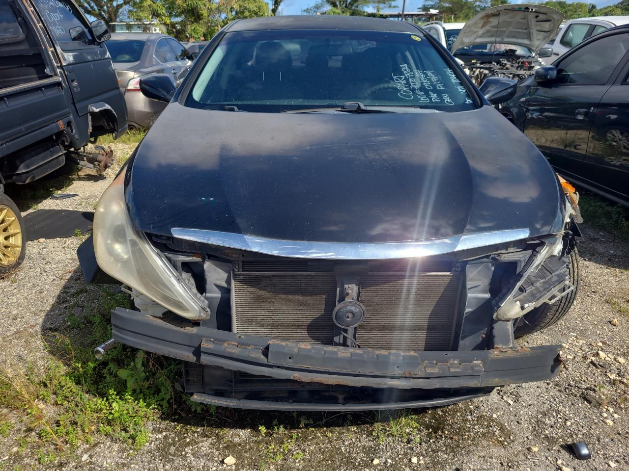 2011 Hyundai Sonata - Image 5