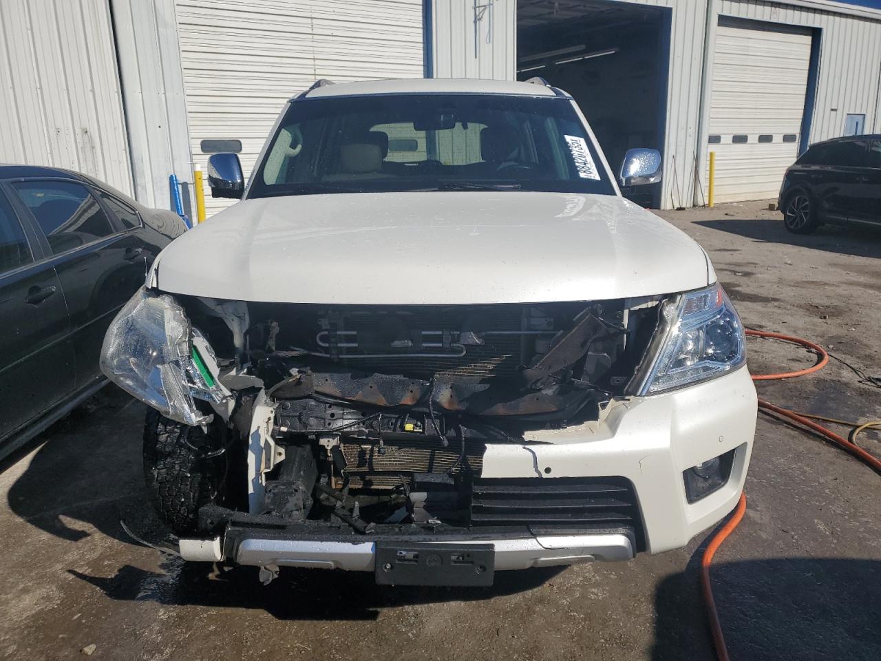 2018 Nissan Armada - Image 5