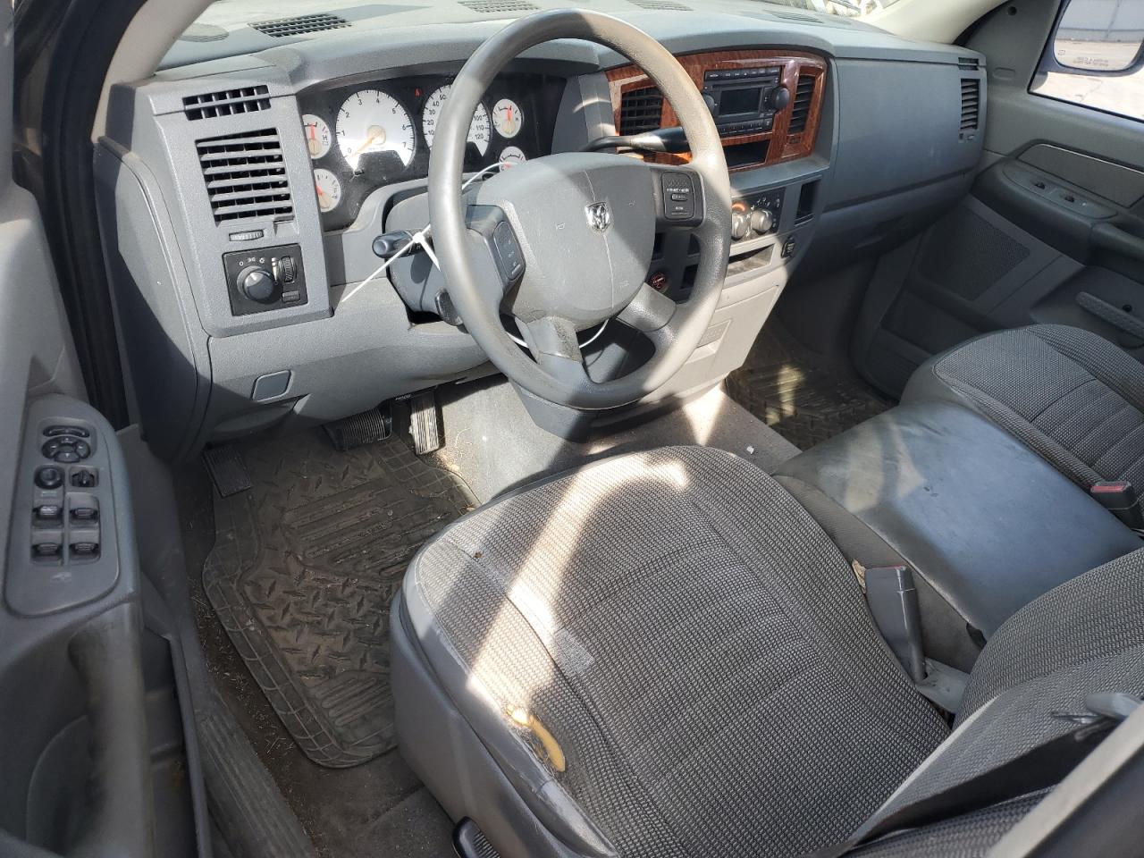 2006 Dodge RAM - Image 8