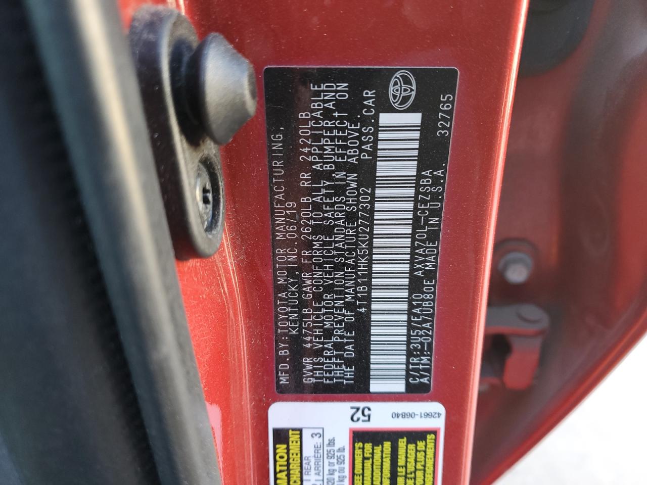 2019 Toyota Camry - Image 13