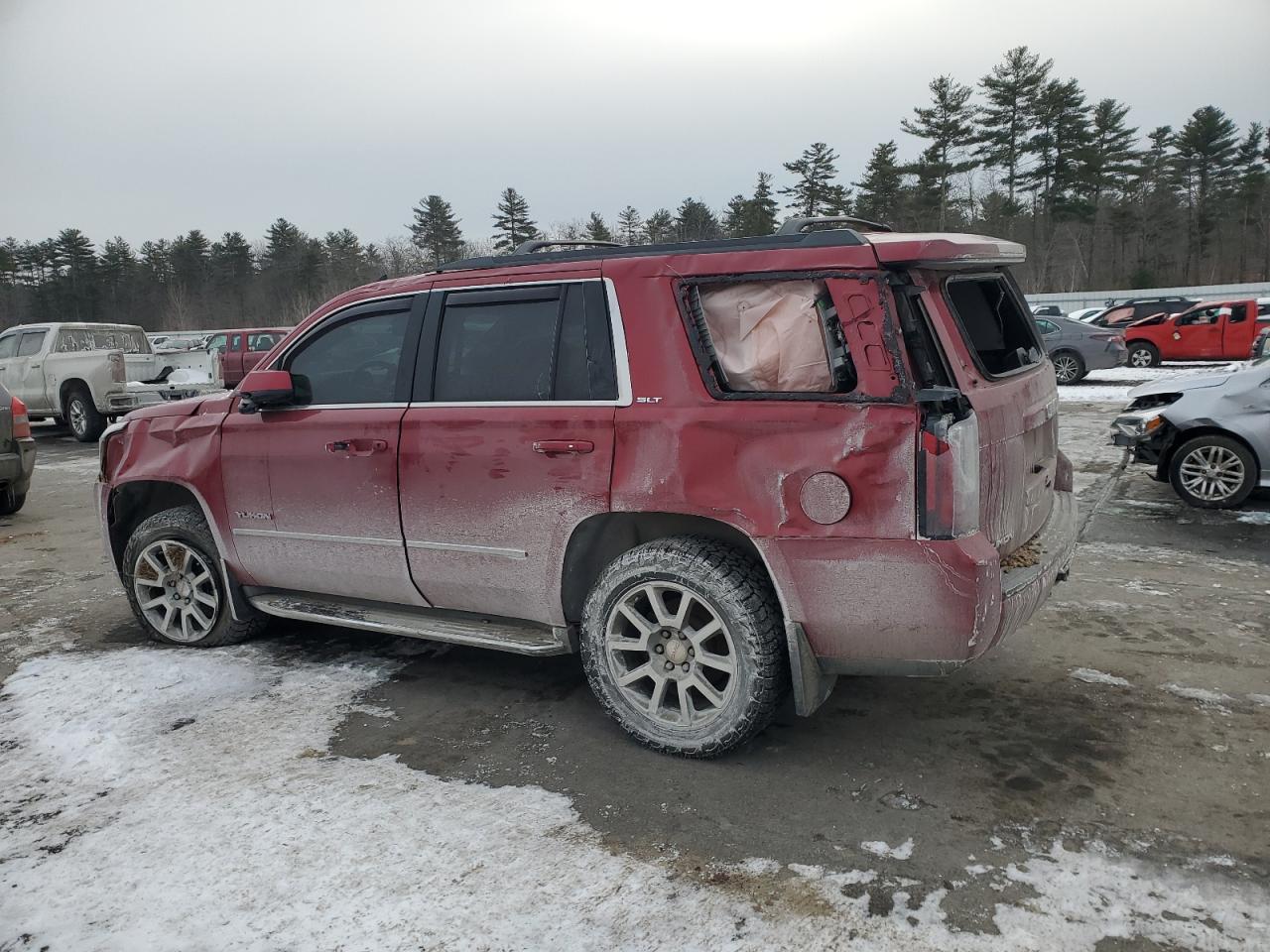 2015 GMC Yukon - Image 2