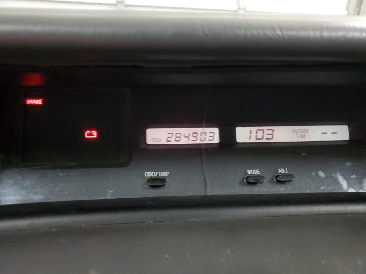 2003 Toyota Avalon - Image 9