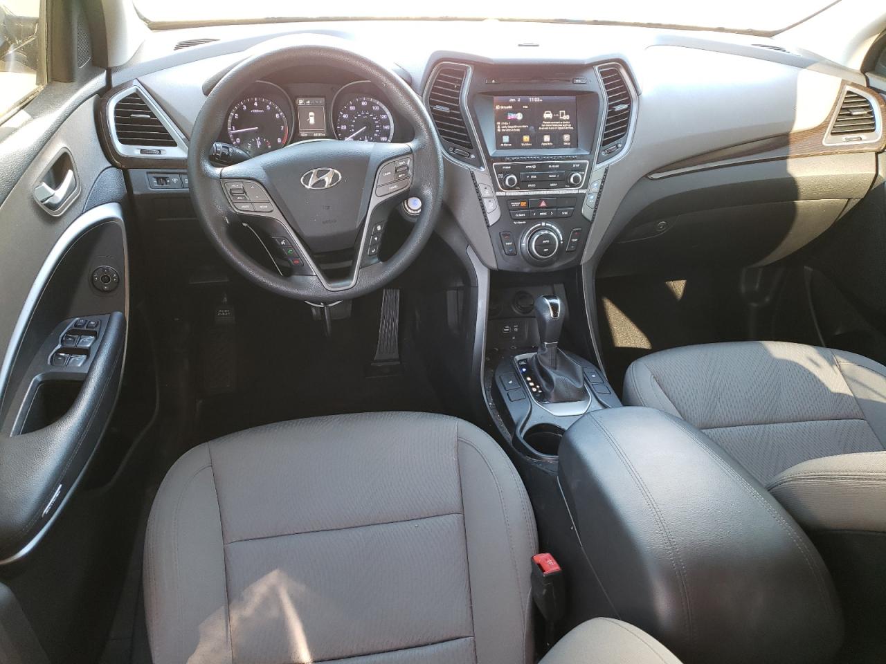 2018 Hyundai Santa Fe - Image 8