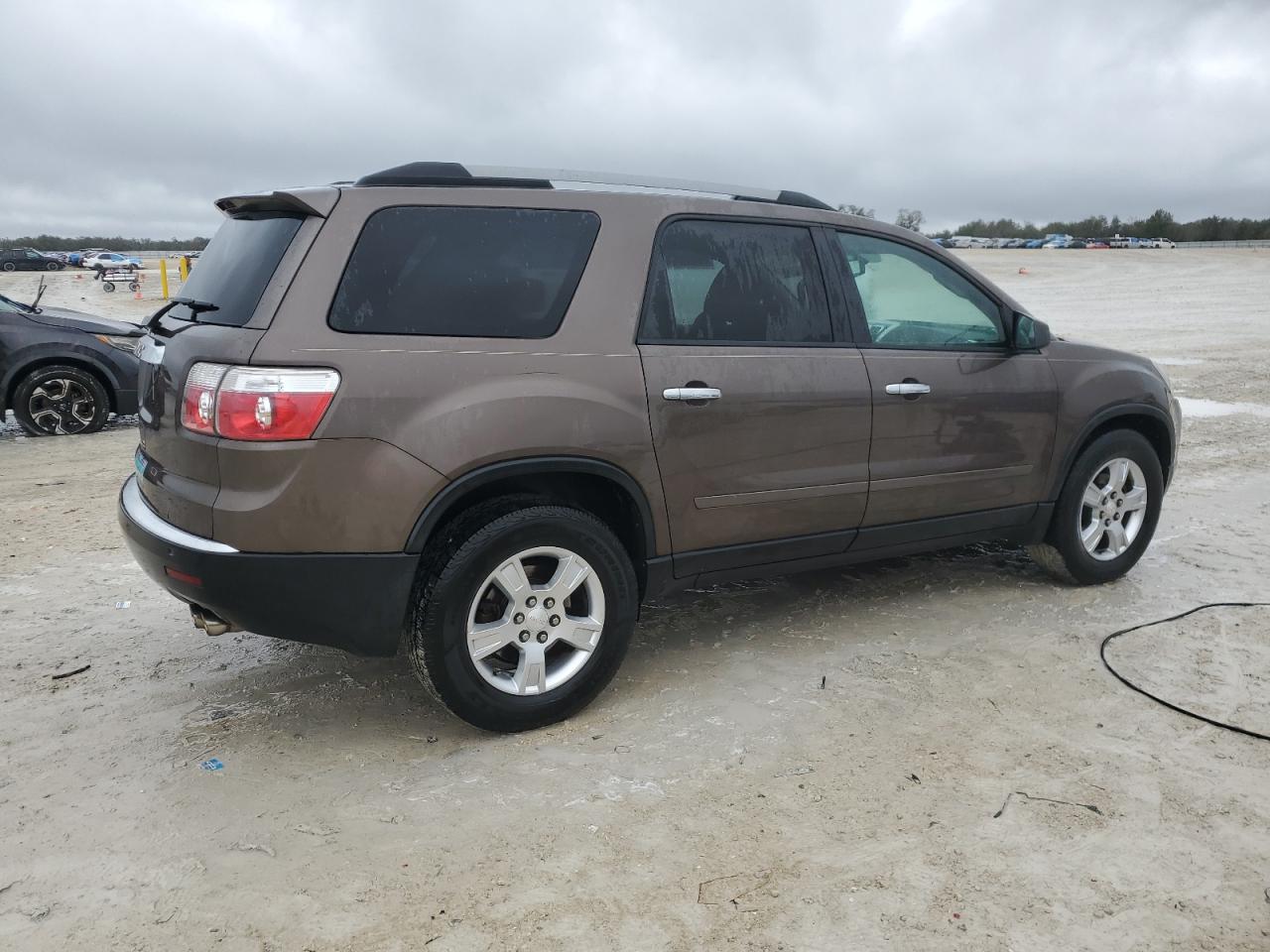 2011 GMC Acadia - Image 3