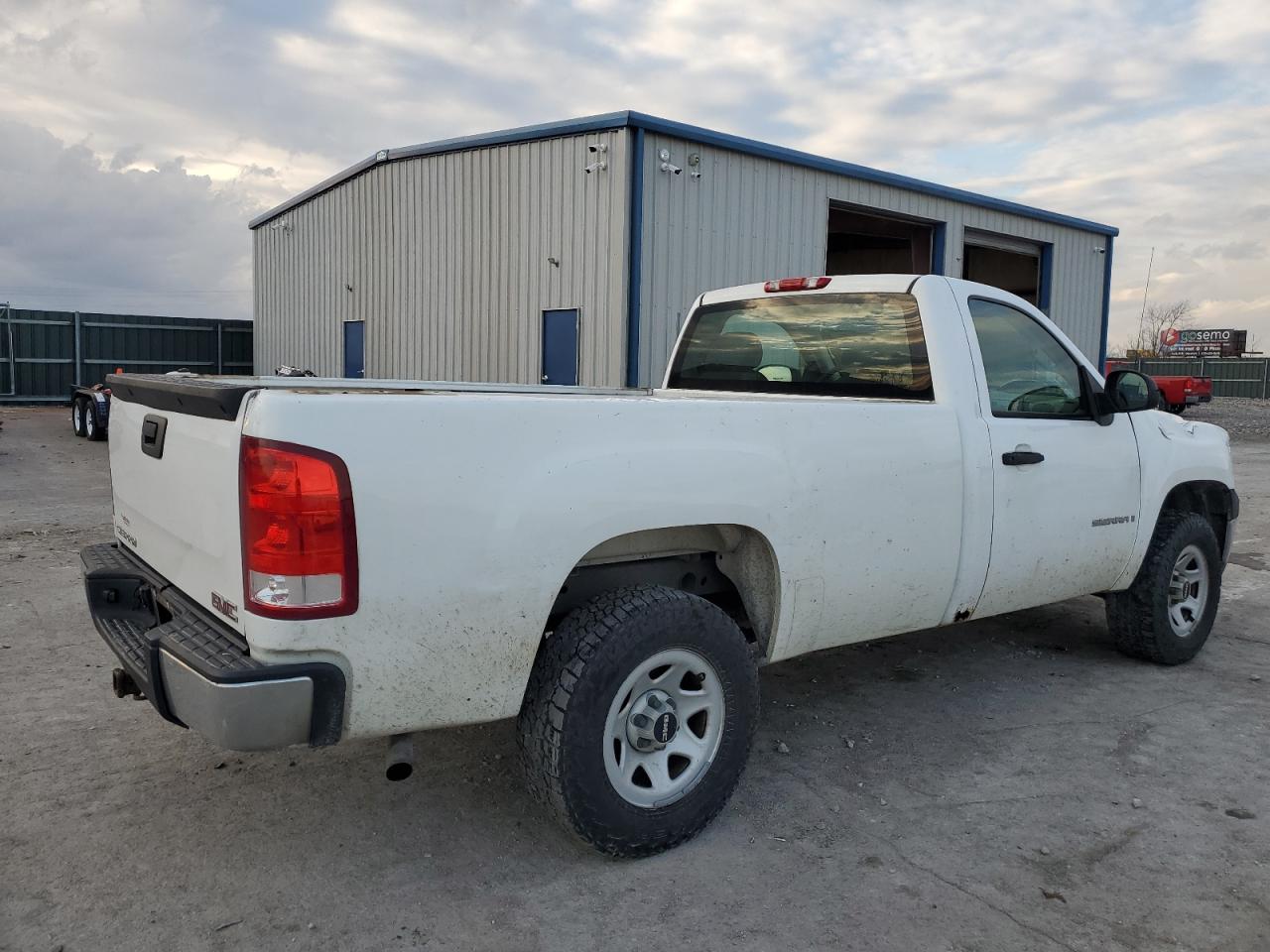 2007 GMC Sierra - Image 3