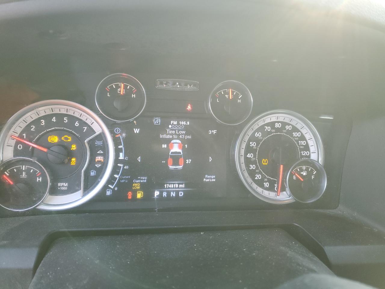 2013 RAM 1500 - Image 9