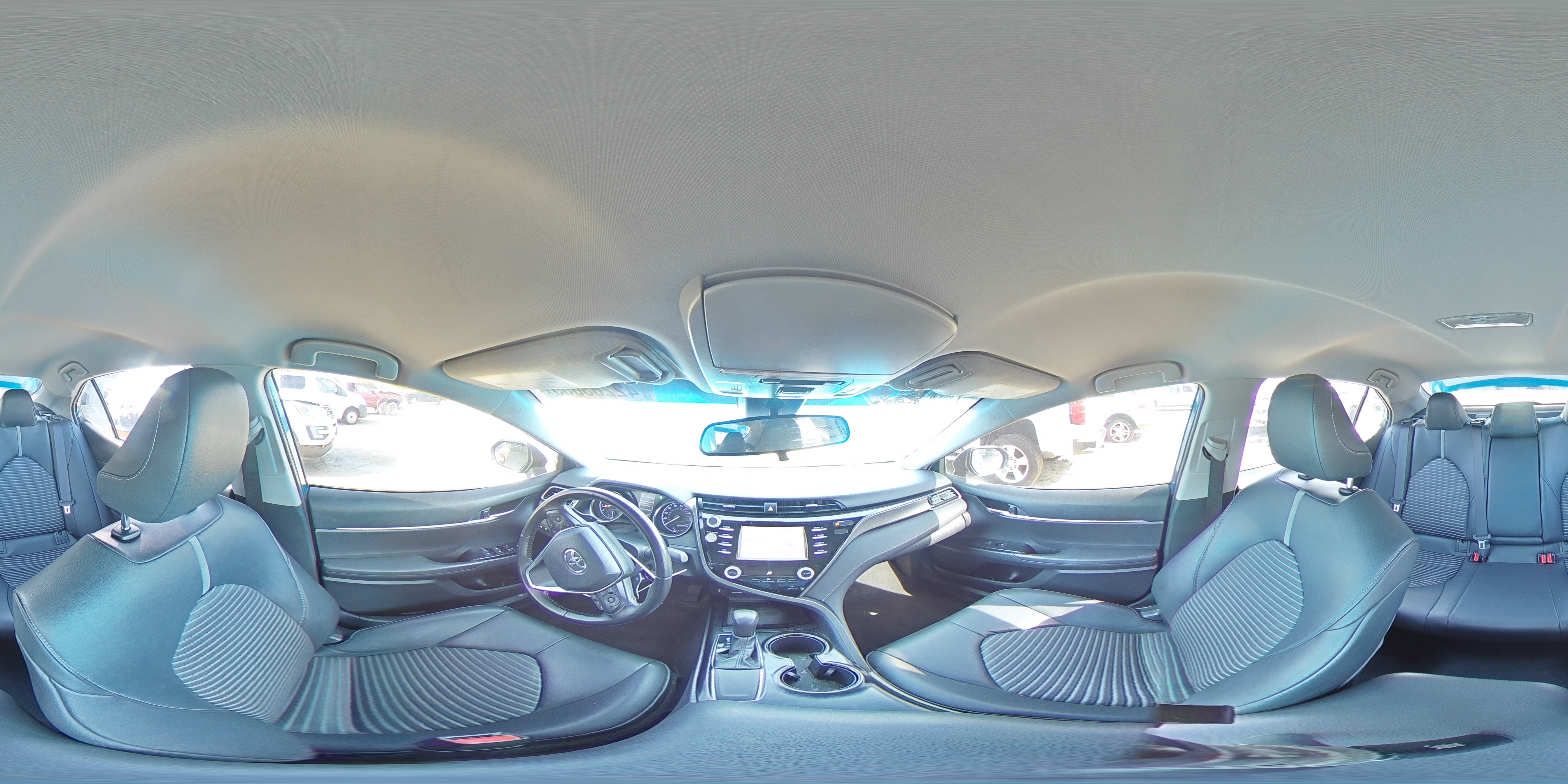 2019 Toyota Camry - Image 14