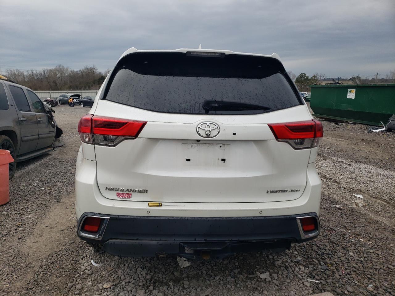2019 Toyota Highlander - Image 6