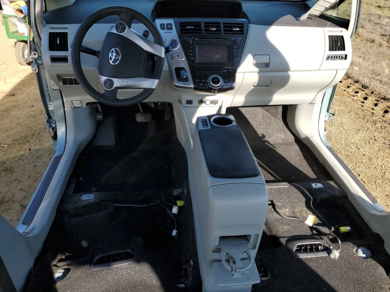 2013 Toyota Prius - Image 8