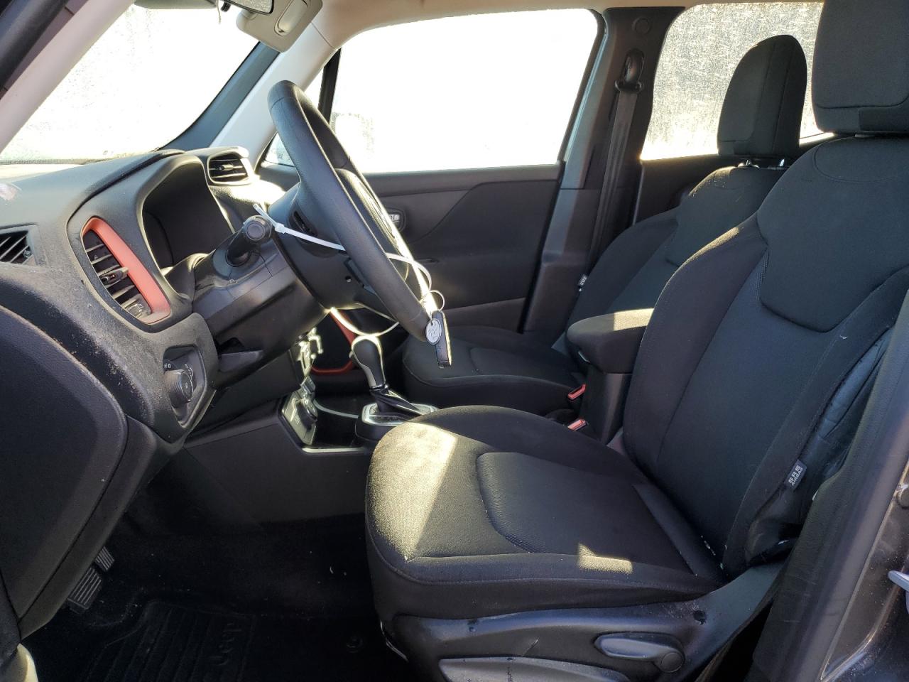 2021 Jeep Renegade - Image 7