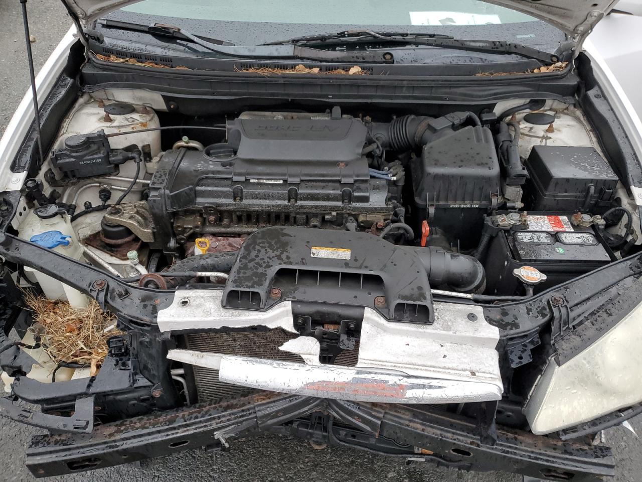 2010 Hyundai Elantra - Image 11