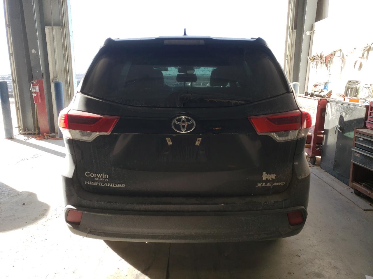 2018 Toyota Highlander - Image 6