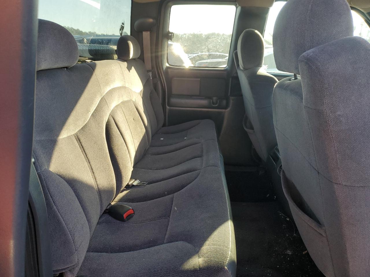2002 GMC Sierra - Image 10