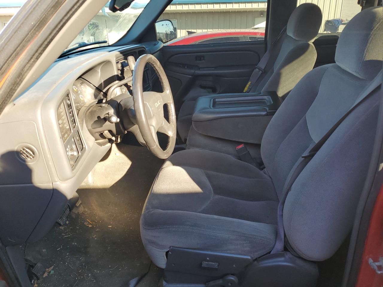 2005 GMC Sierra - Image 7