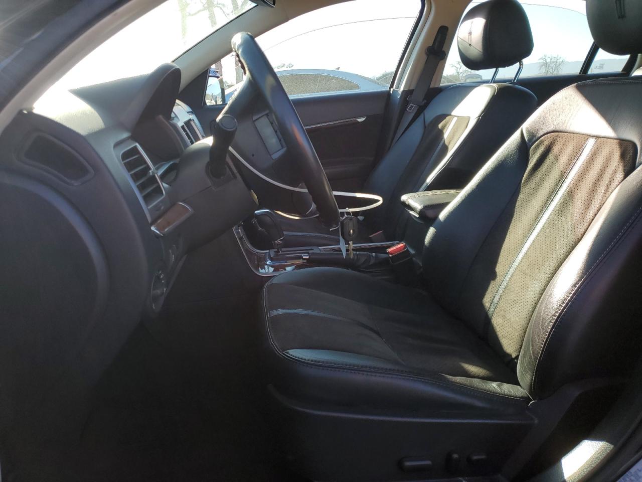 2012 Lincoln MKZ - Image 7