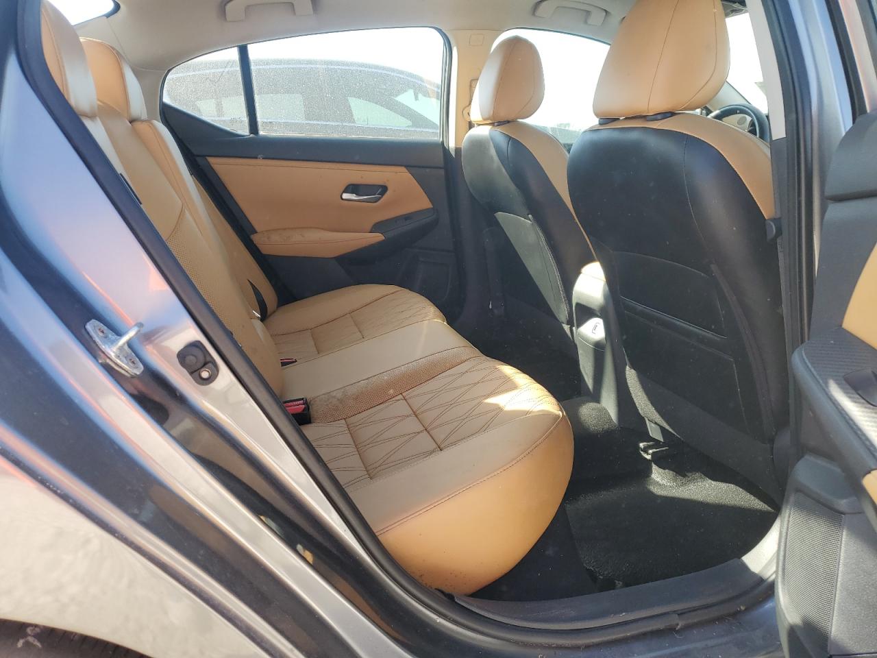 2022 Nissan Sentra - Image 10