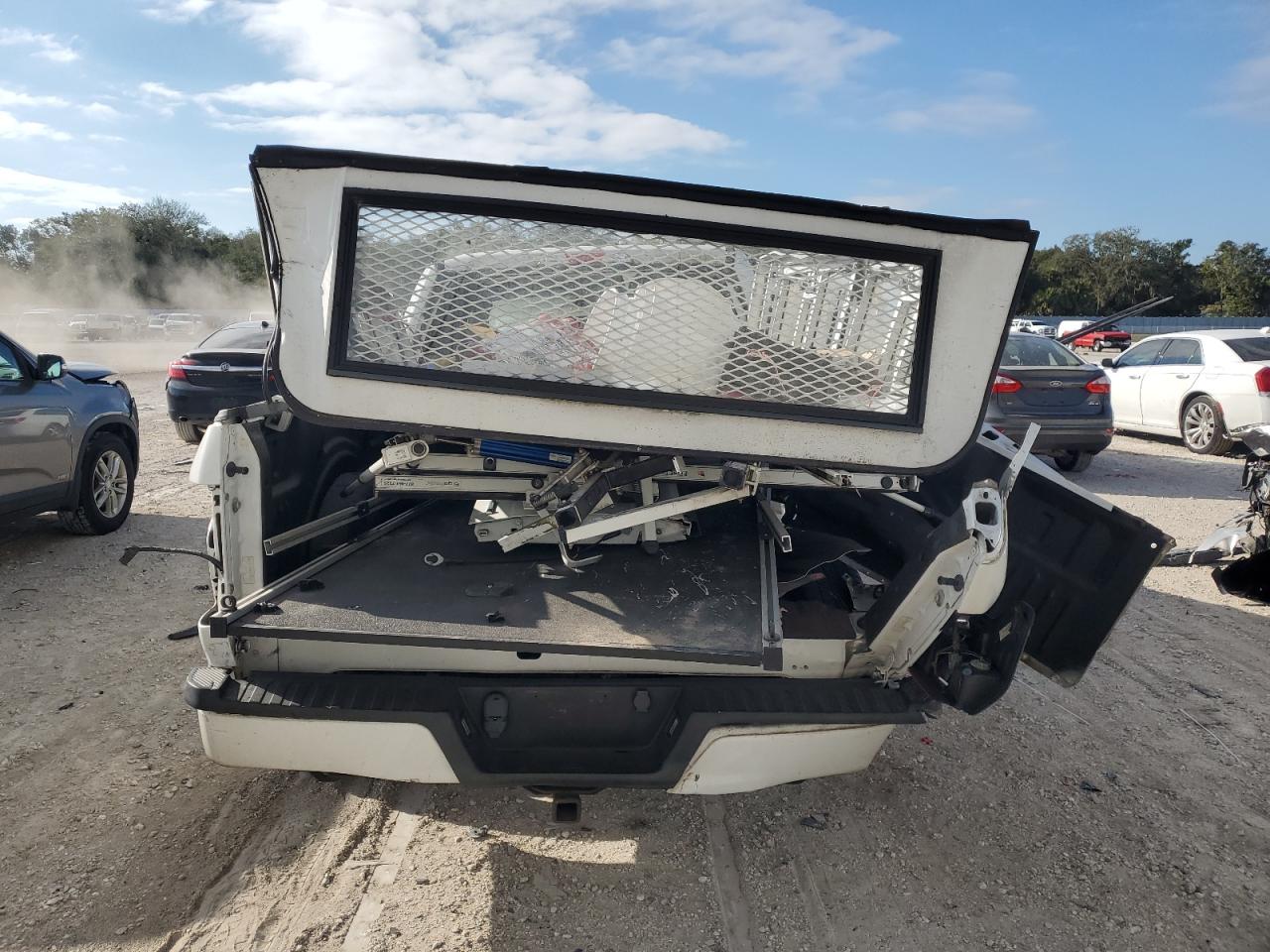 2018 Ford F150 Super Cab VIN: 1FTEX1CP1JFA76986 Lot: 87320714