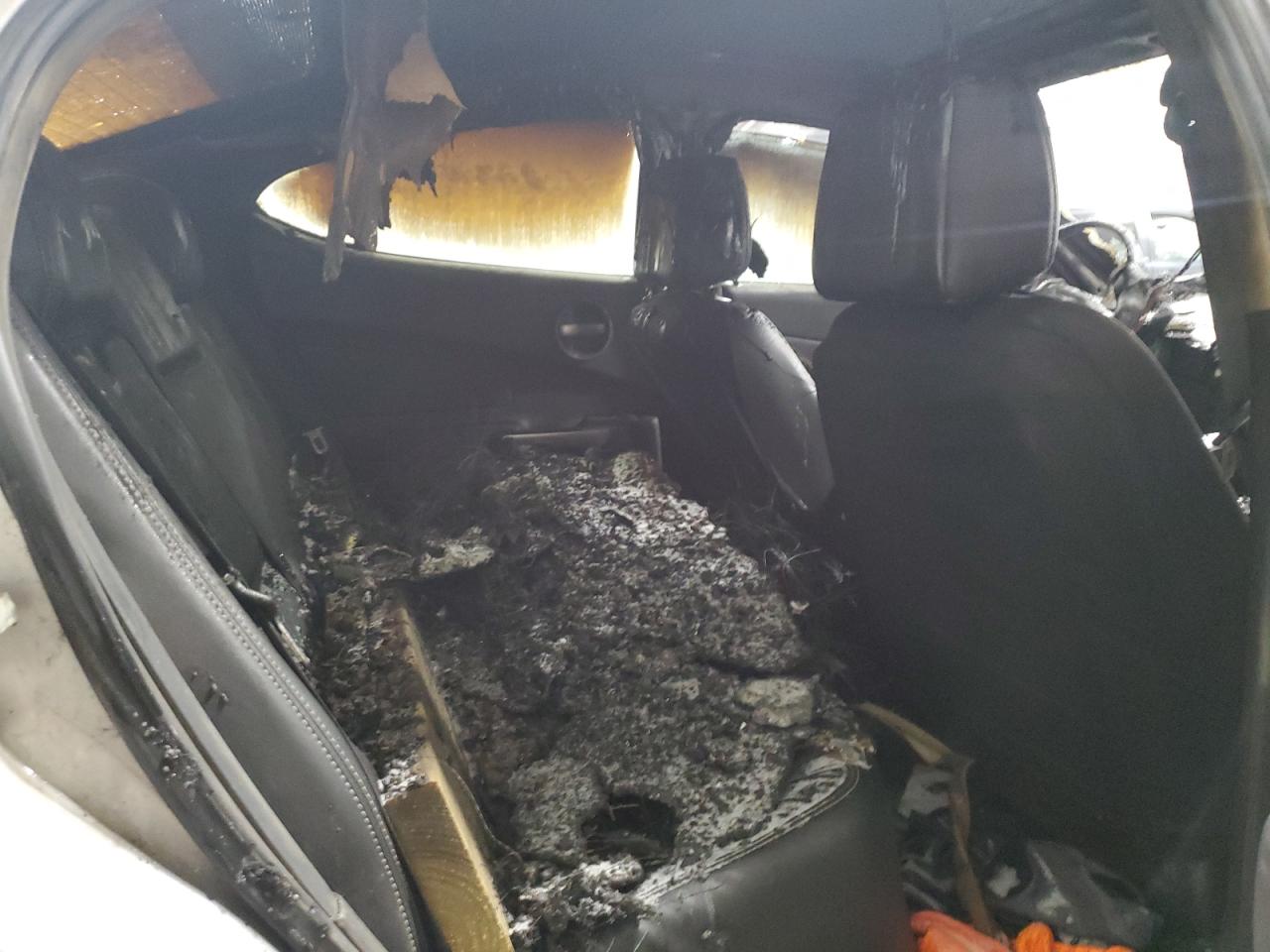 2008 Pontiac Grand Prix - Image 10