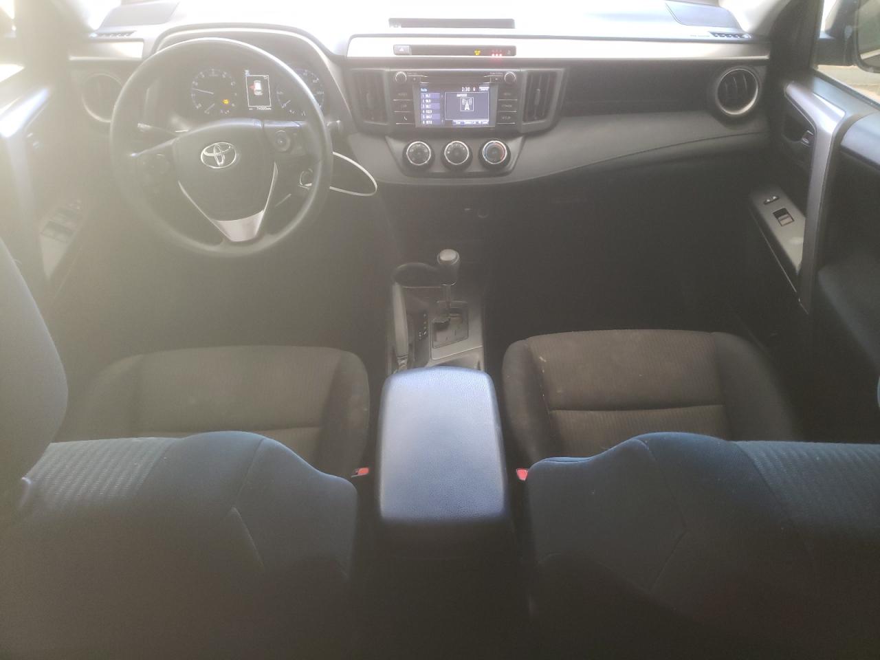 2018 Toyota RAV 4 - Image 8