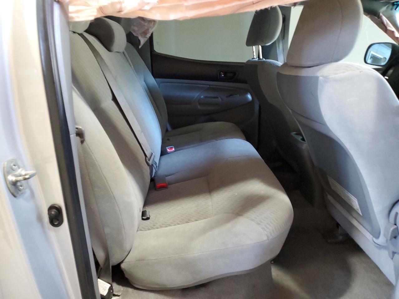 2011 Toyota Tacoma - Image 10