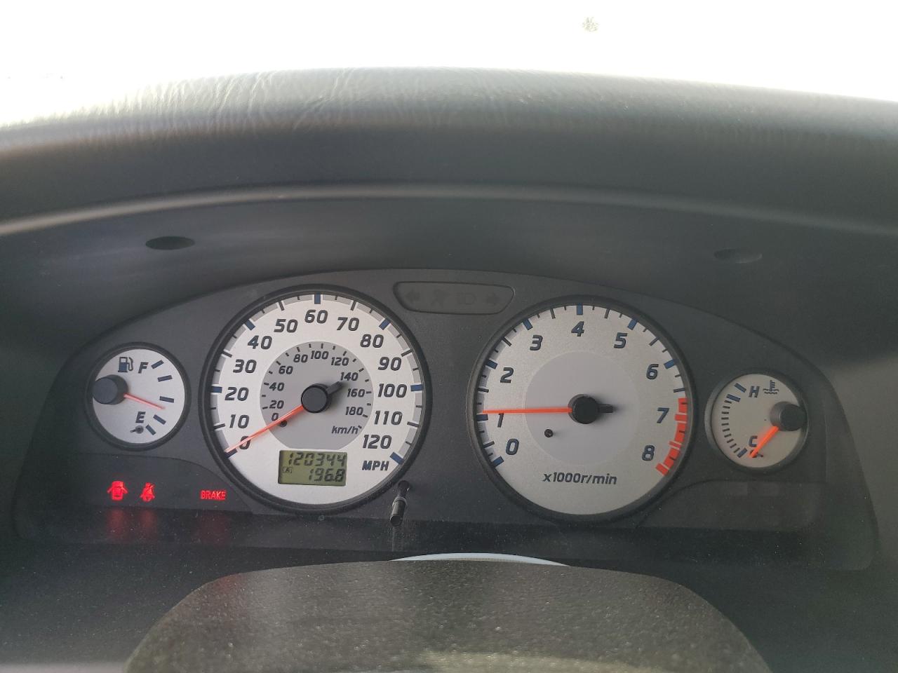 2001 Nissan Pathfinder - Image 9
