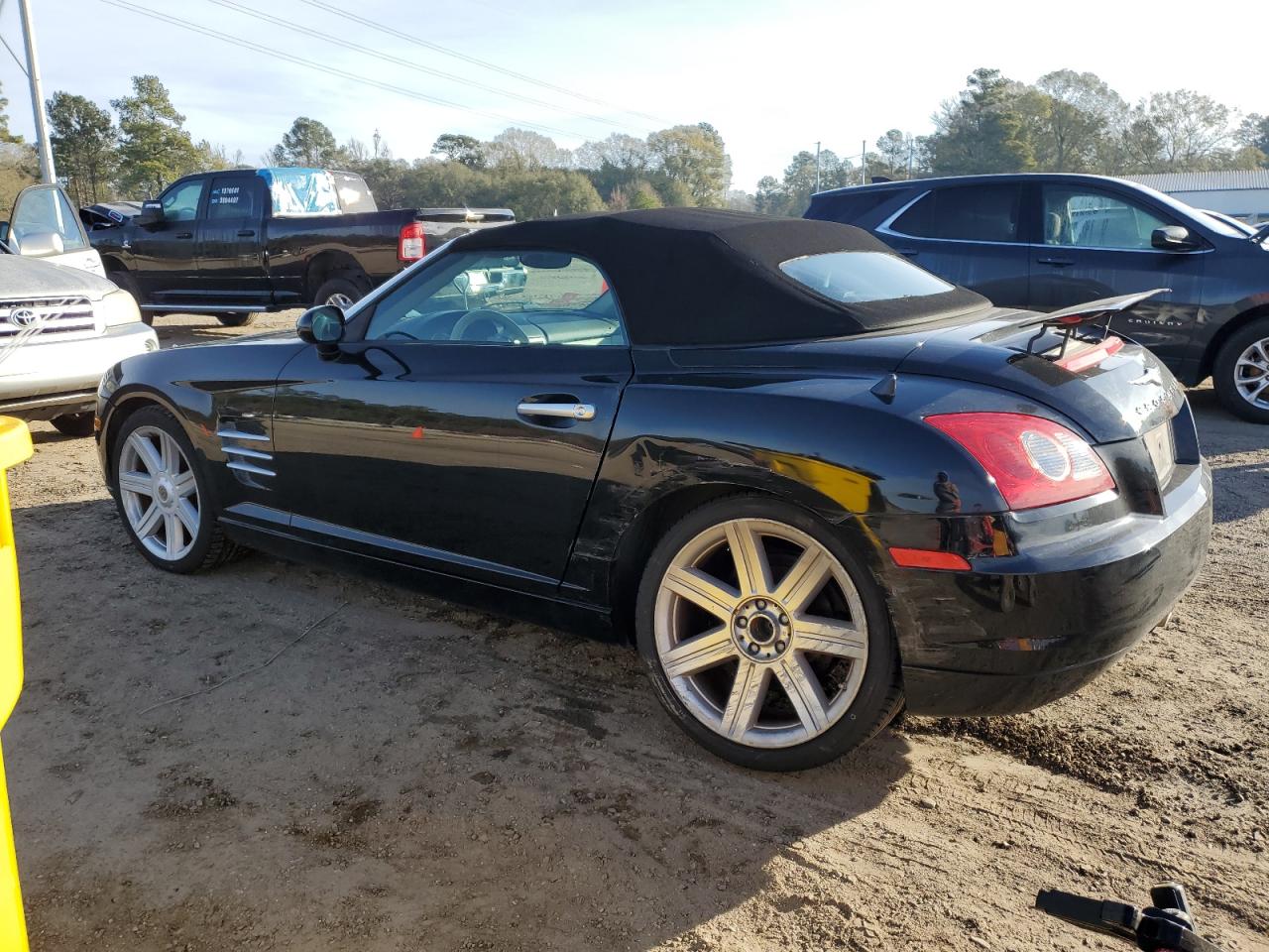 2005 Chrysler Crossfire - Image 2