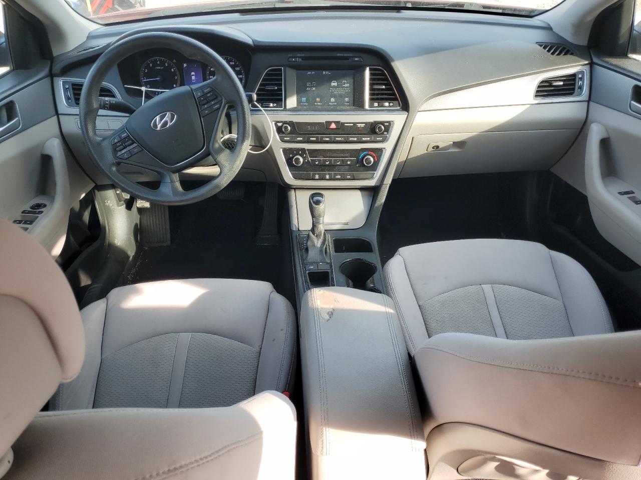 2016 Hyundai Sonata - Image 8