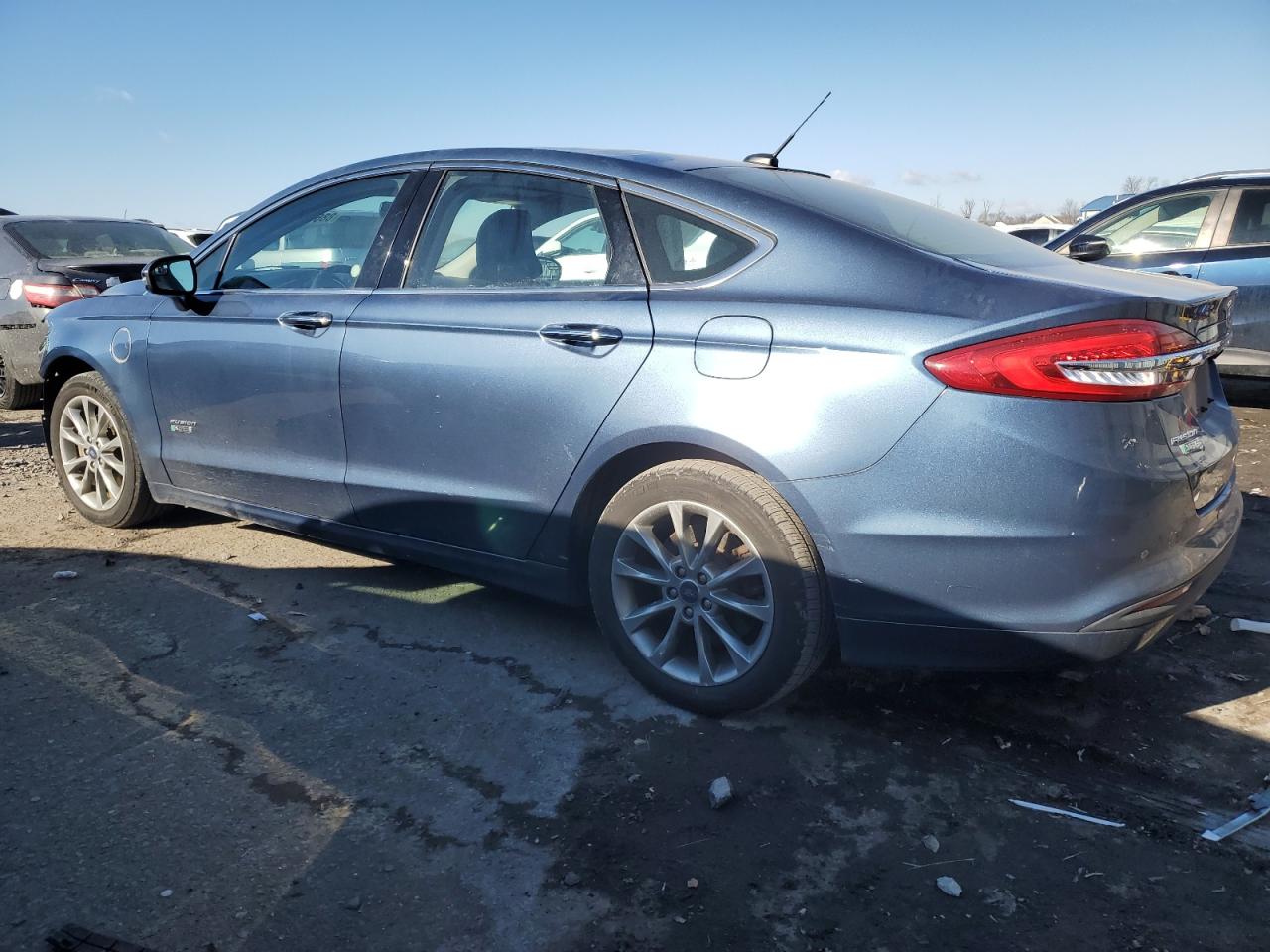 3FA6P0PU3JR255182 2018 FORD FUSION - Image 2