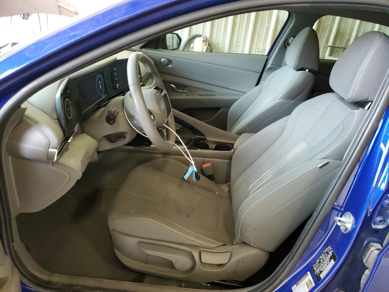 2022 Hyundai Elantra - Image 7