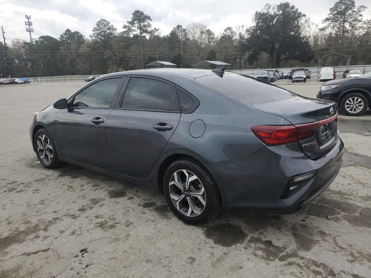 2021 Kia Forte - Image 2