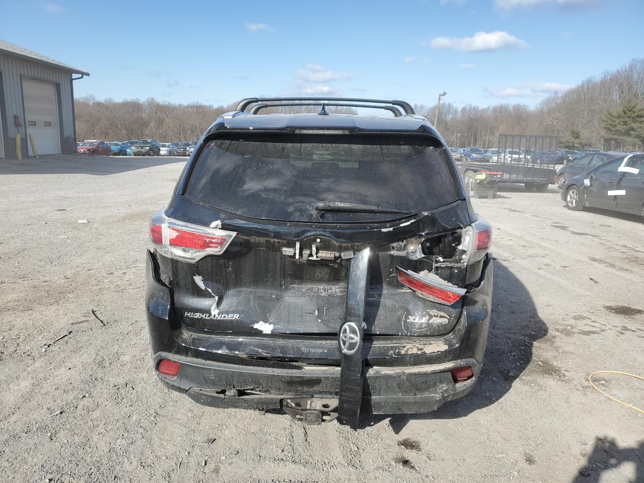 2015 Toyota Highlander - Image 6