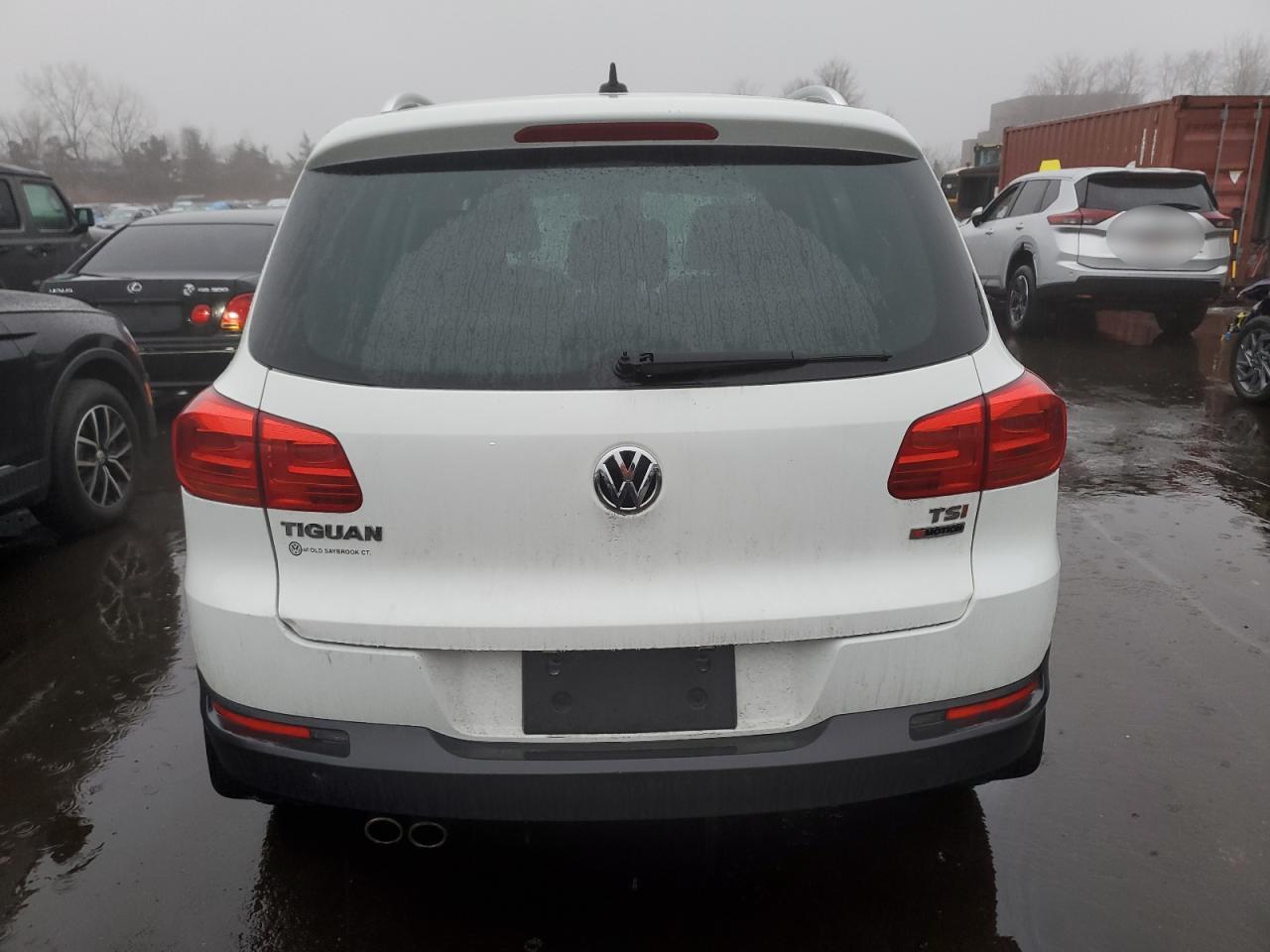 2017 Volkswagen Tiguan - Image 6