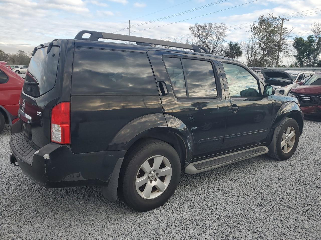 2009 Nissan Pathfinder - Image 3