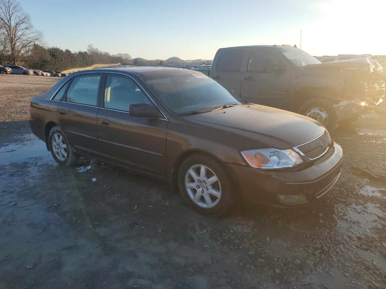 2000 Toyota Avalon - Image 4