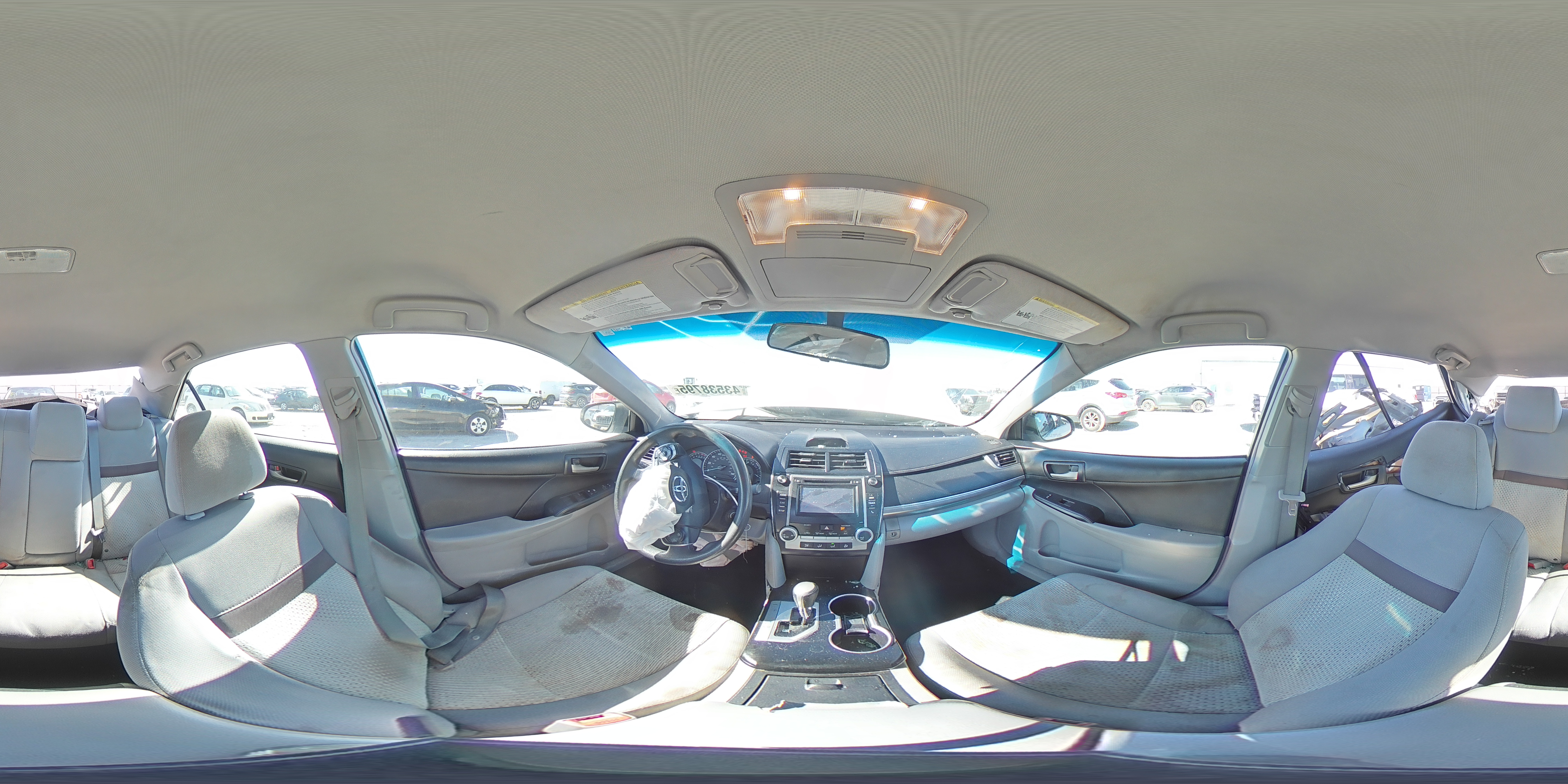 2014 Toyota Camry - Image 13