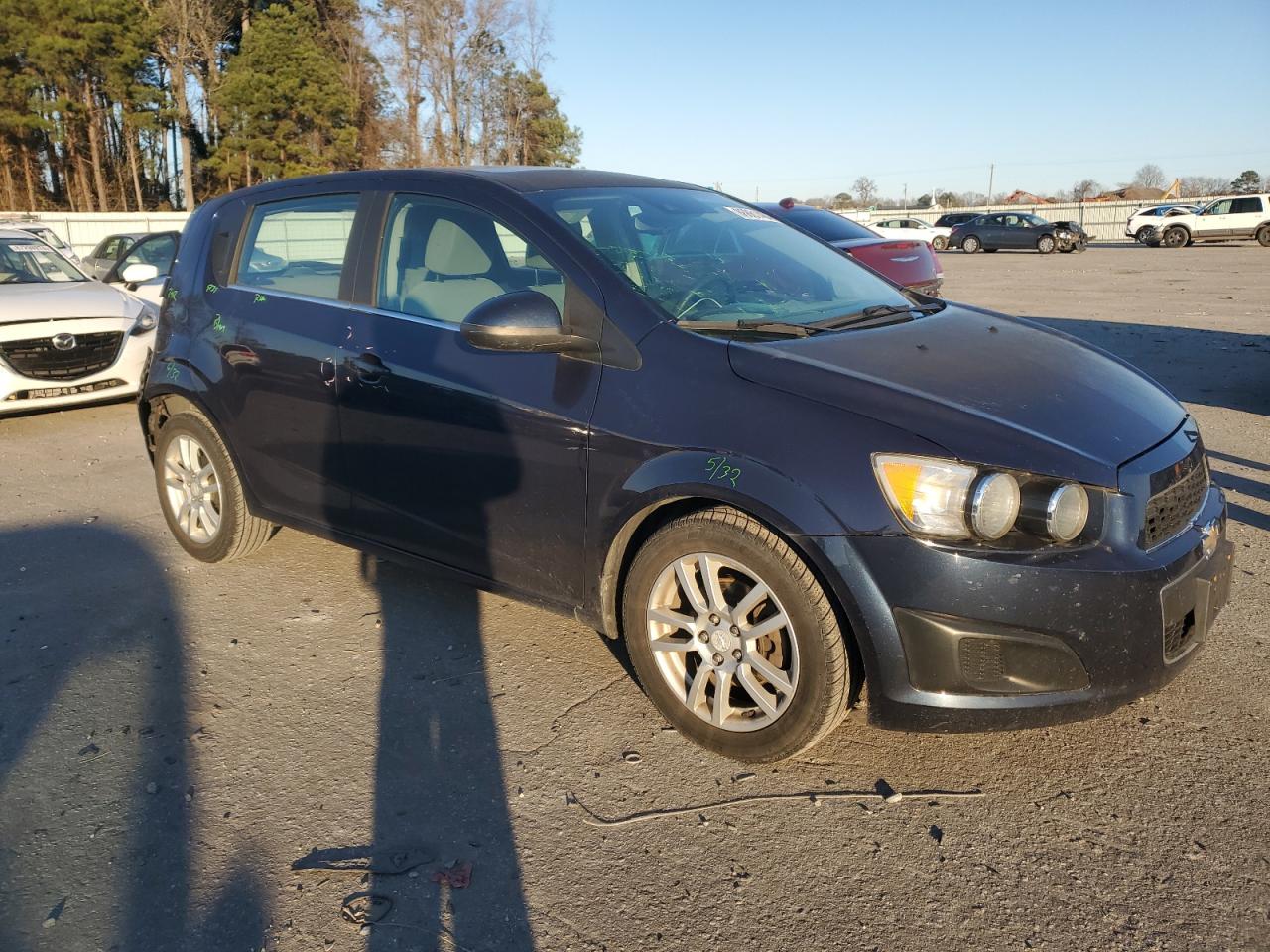 VIN 1G1JC6SB2G4167064 2016 CHEVROLET SONIC no.4