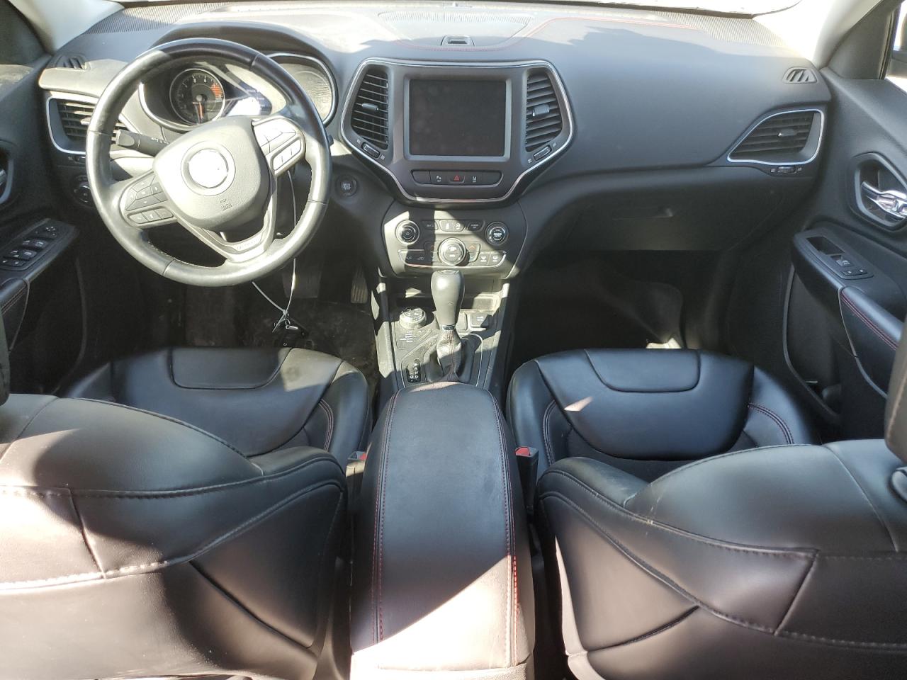 2021 Jeep Cherokee - Image 8