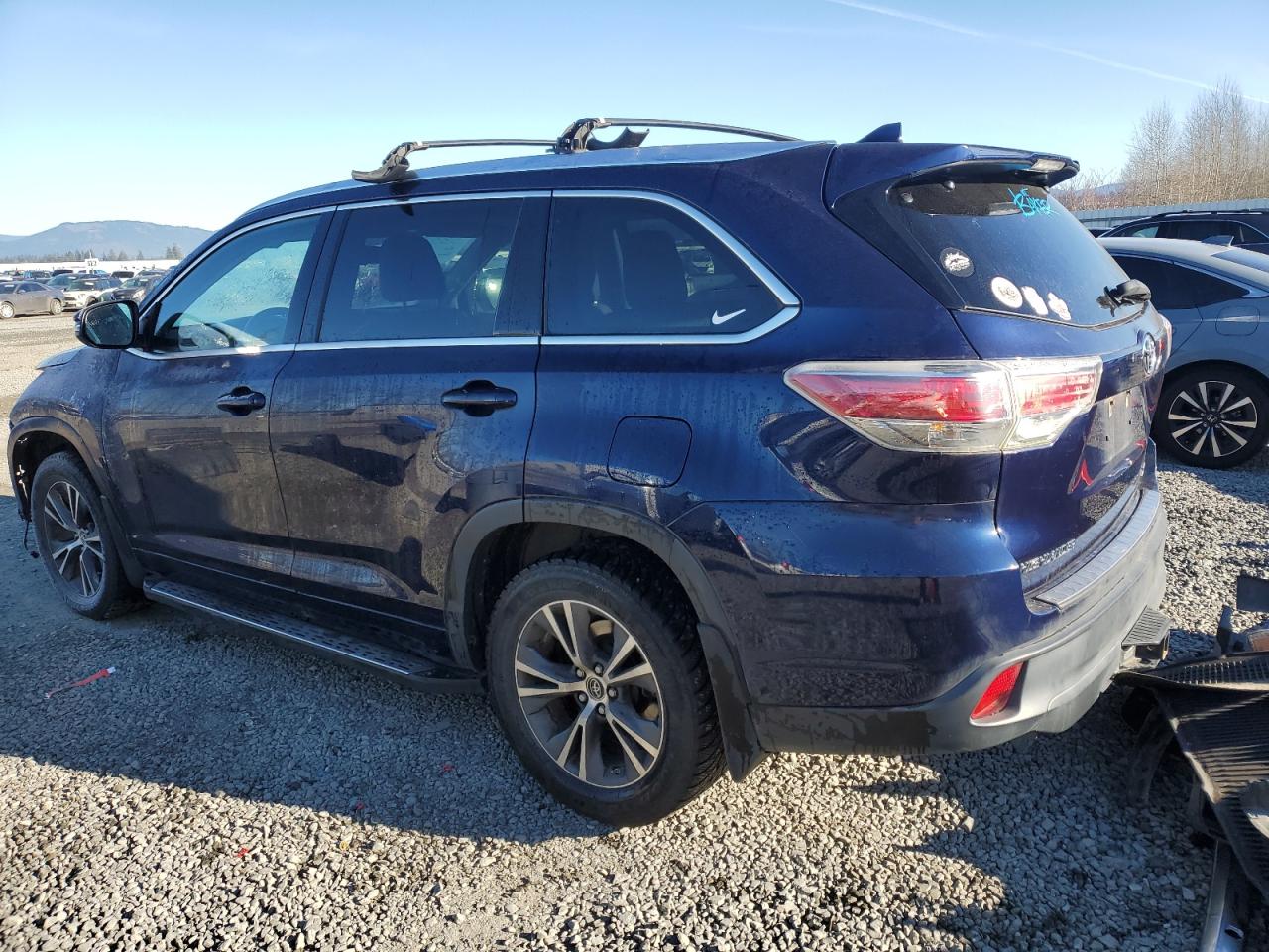 2016 Toyota Highlander - Image 2