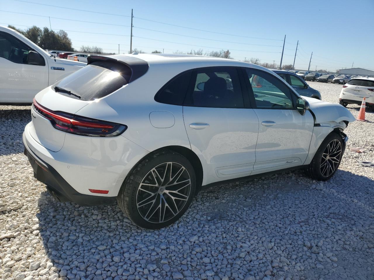 2024 Porsche Macan - Image 3