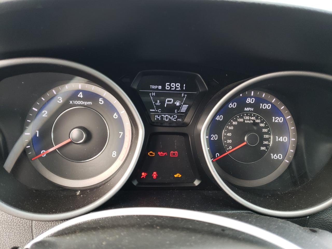 2016 Hyundai Elantra - Image 9