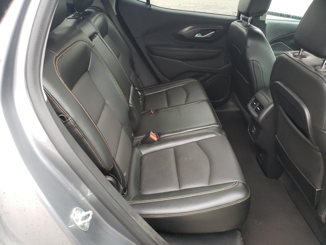 2020 GMC Terrain - Image 10