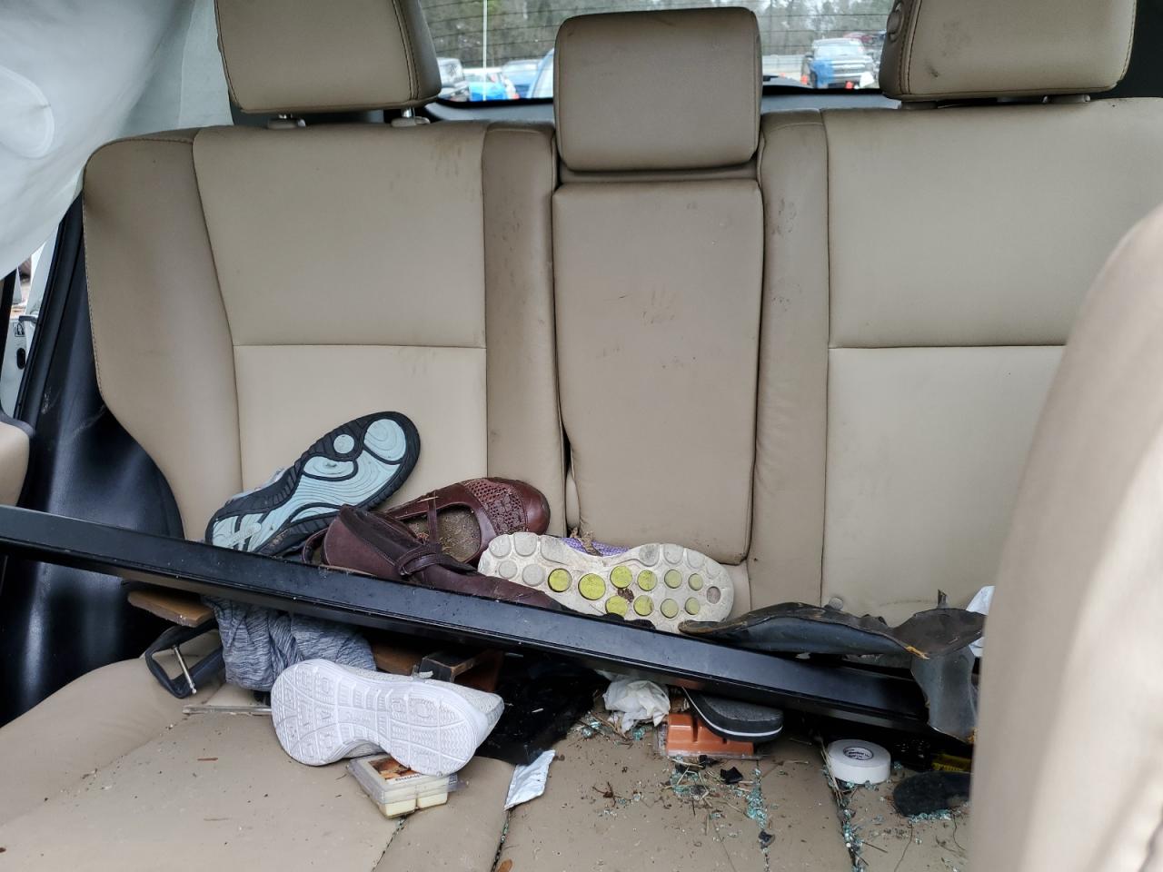 2015 Toyota RAV 4 - Image 10