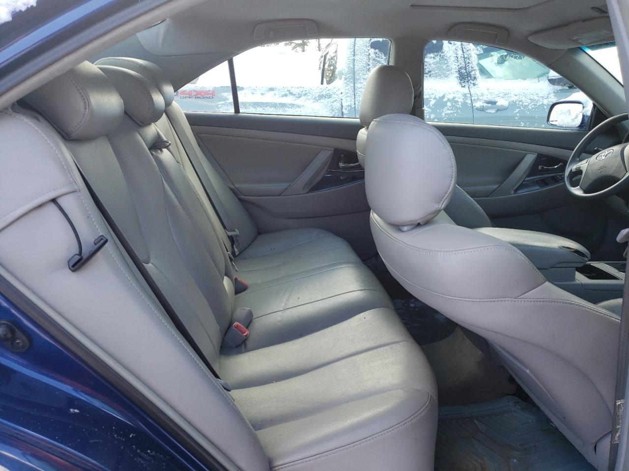 2009 Toyota Camry - Image 10