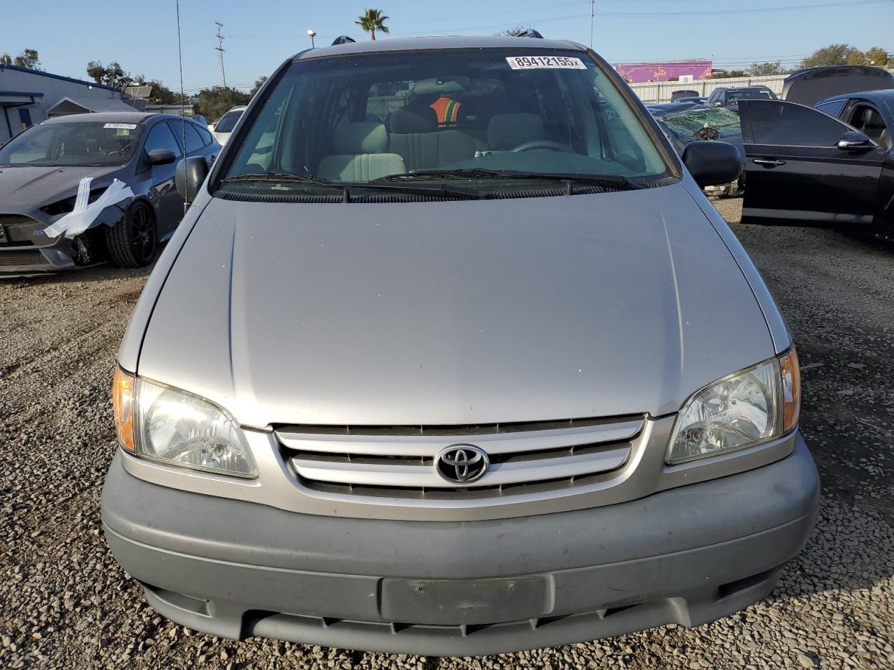 2003 Toyota Sienna - Image 5