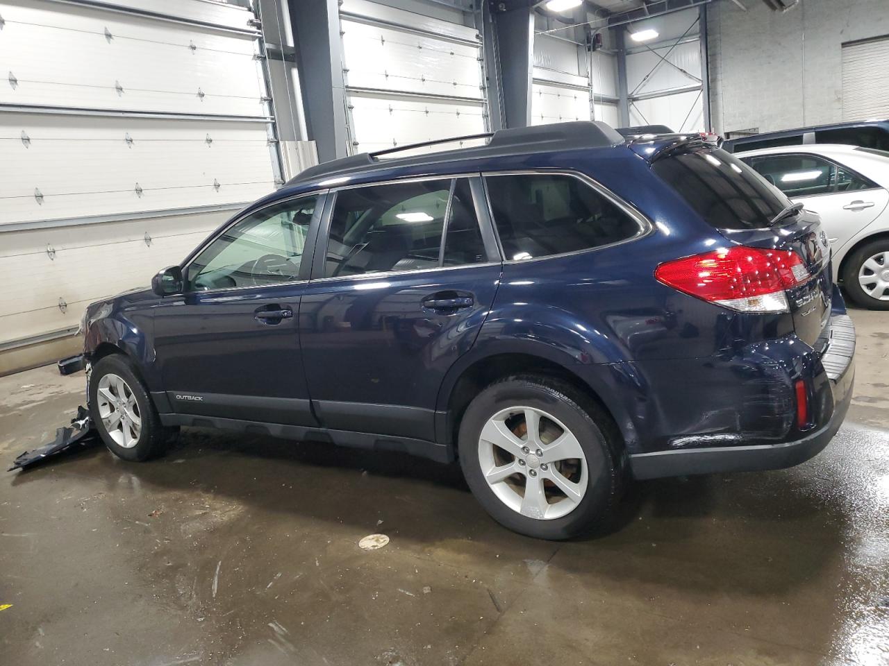 2013 Subaru Outback - Image 2