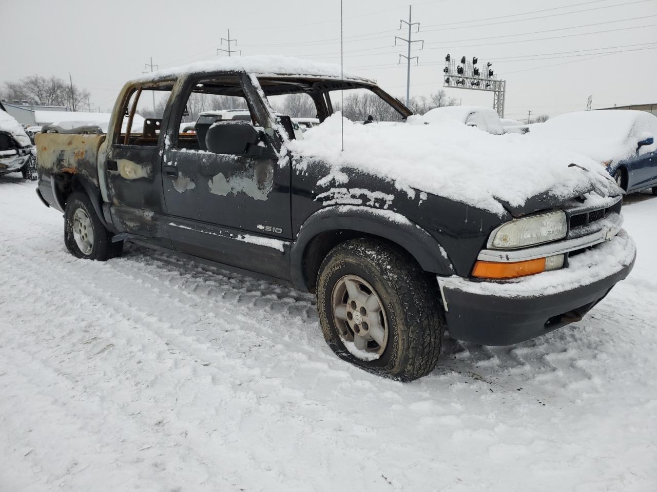 2001 Chevrolet S-10 Pickup - Image 4